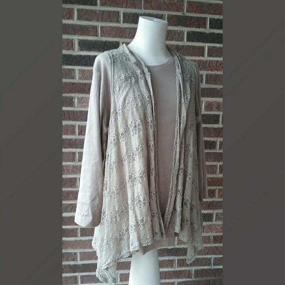 Mad About Style Romantic Bobo ChicTan Lacy Vest - Picture 1 of 5